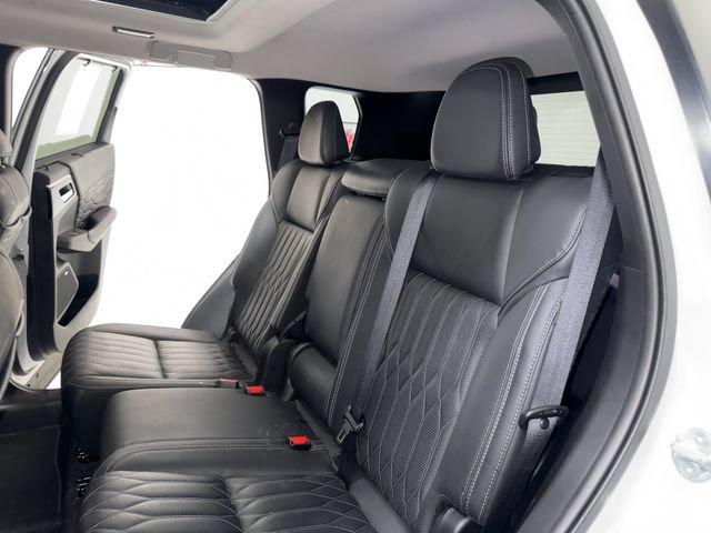 2025 Mitsubishi Outlander SEL - Photo 18