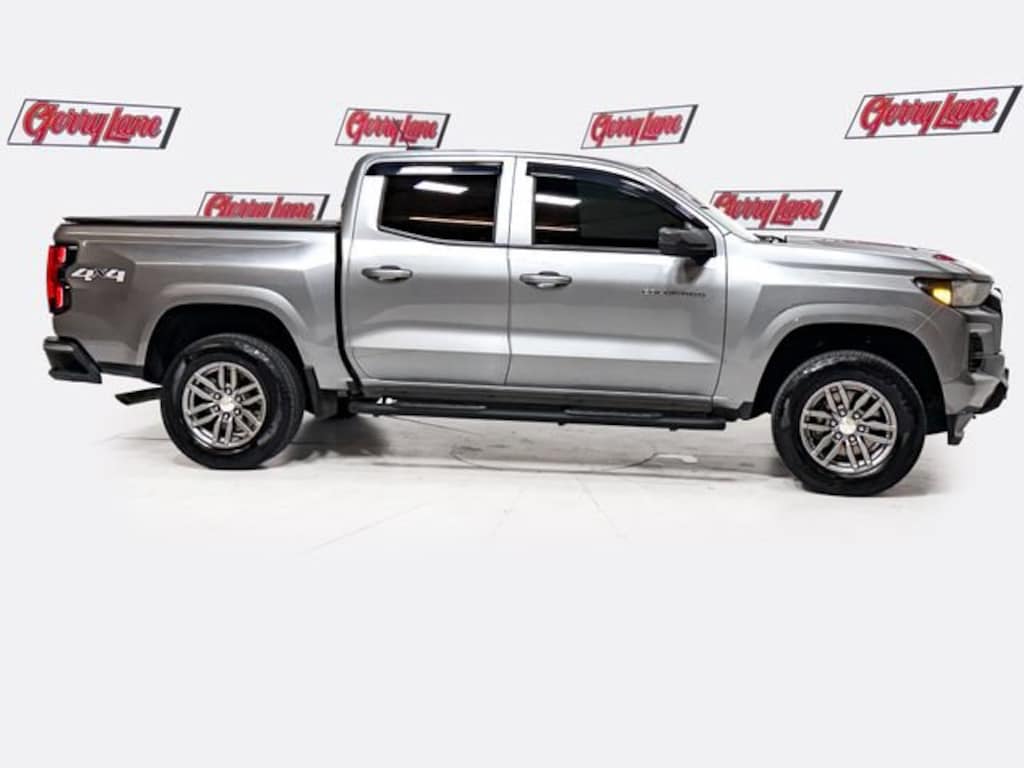 Used 2025 Chevrolet Colorado WT/LT Truck Crew Cab