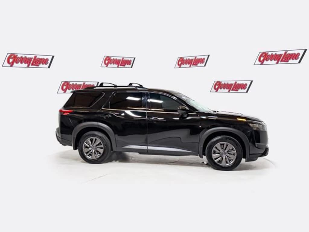 Used 2024 Nissan Pathfinder SV FWD SUV