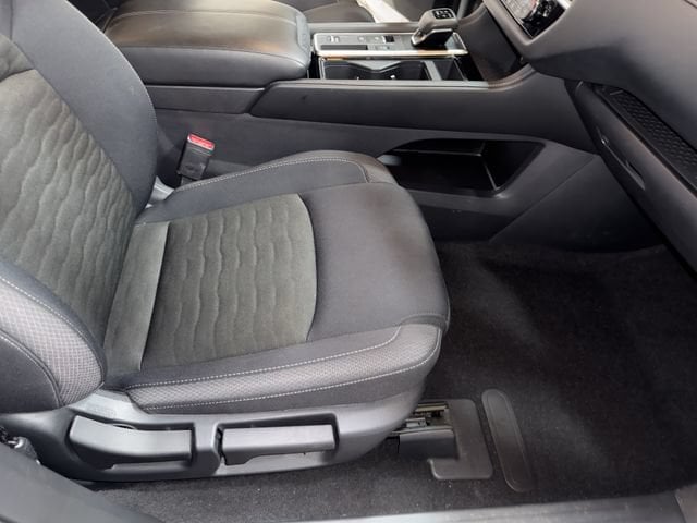 2025 Nissan Pathfinder SV - Photo 13