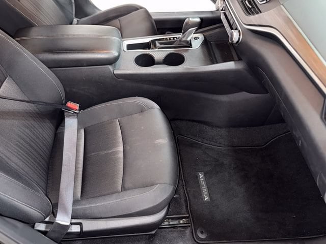 2025 Nissan Altima SV - Photo 12