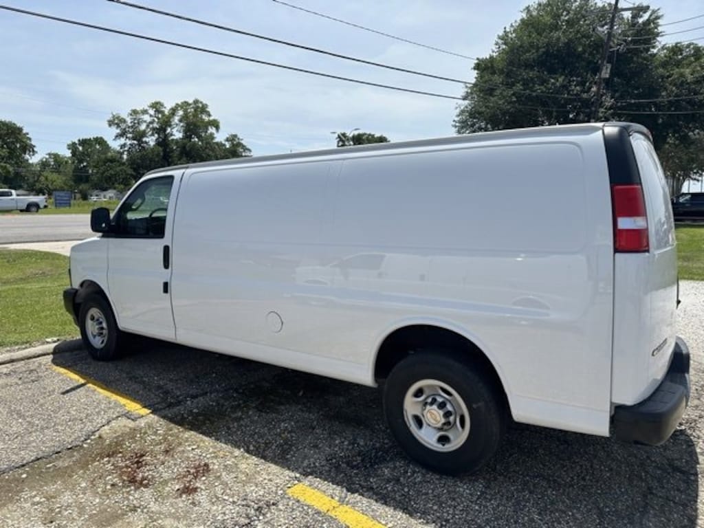 New 2024 Chevrolet Express Cargo 2500 WT Van