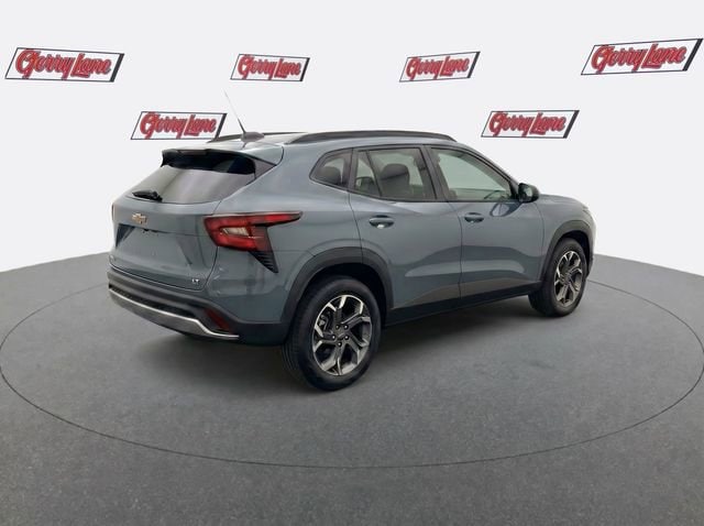 2025 Chevrolet Trax LT - Photo 7