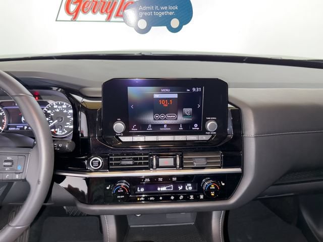 2024 Nissan Pathfinder SV - Photo 10
