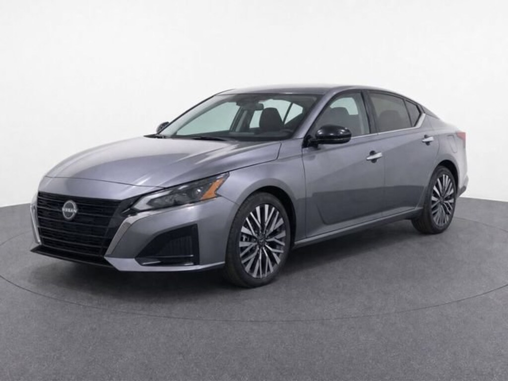 Used 2025 Nissan Altima SV Sedan