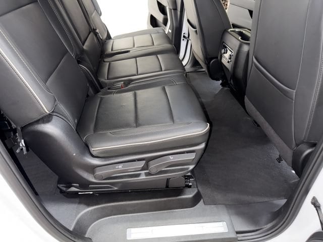 2024 Chevrolet Suburban Premier - Photo 17