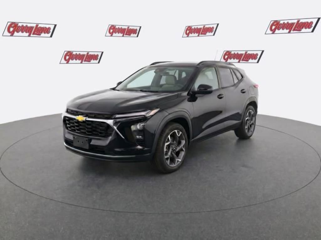 Used 2025 Chevrolet Trax LT SUV
