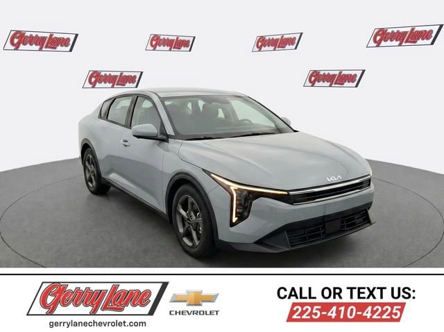2025 Kia K4 LXS AT's photo