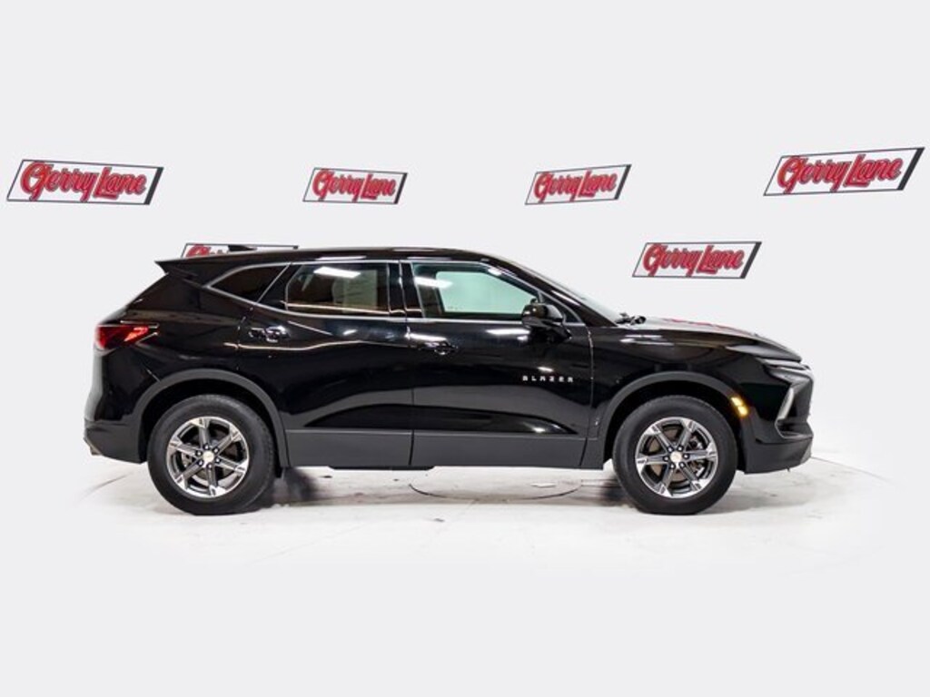 Used 2025 Chevrolet Blazer LT w/2LT SUV