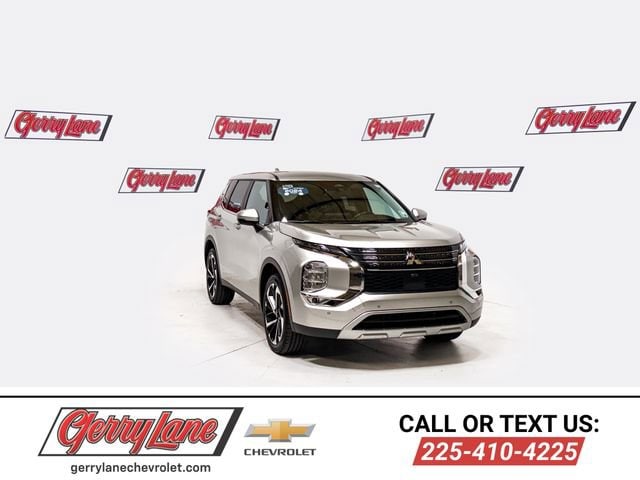 2024 Mitsubishi Outlander SE 2WD's photo
