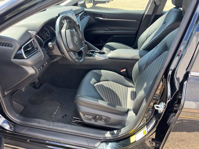 2024 Toyota Camry SE - Photo 7