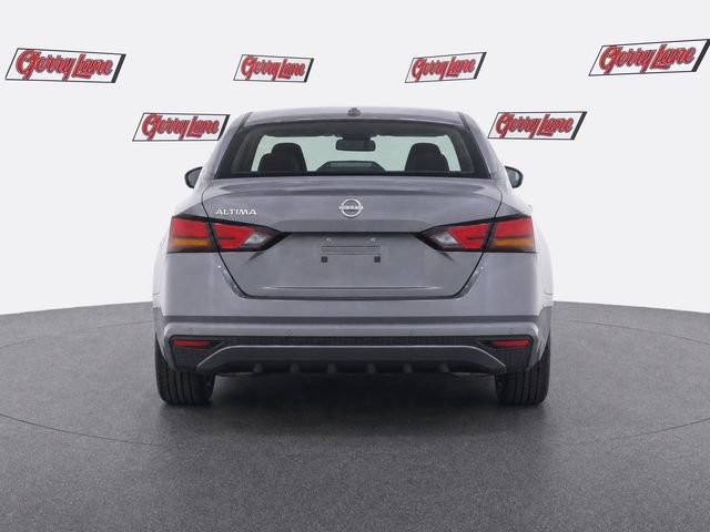 2025 Nissan Altima SV - Photo 6
