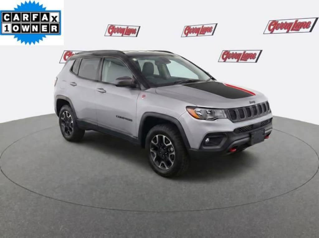 Used 2025 Jeep Compass Trailhawk 4x4 SUV
