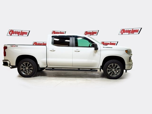 2024 Chevrolet Silverado 1500 RST photo 3