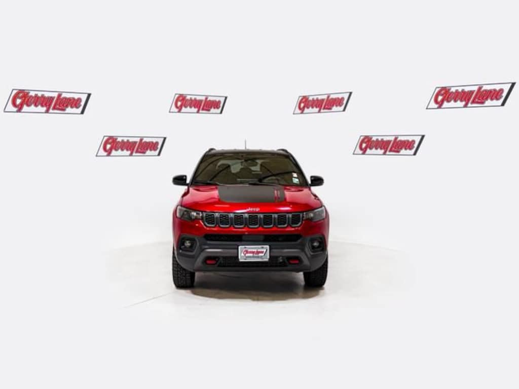 Used 2025 Jeep Compass Trailhawk 4x4 SUV