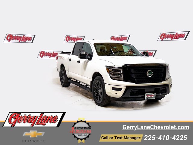 2023 Nissan Titan SV's photo