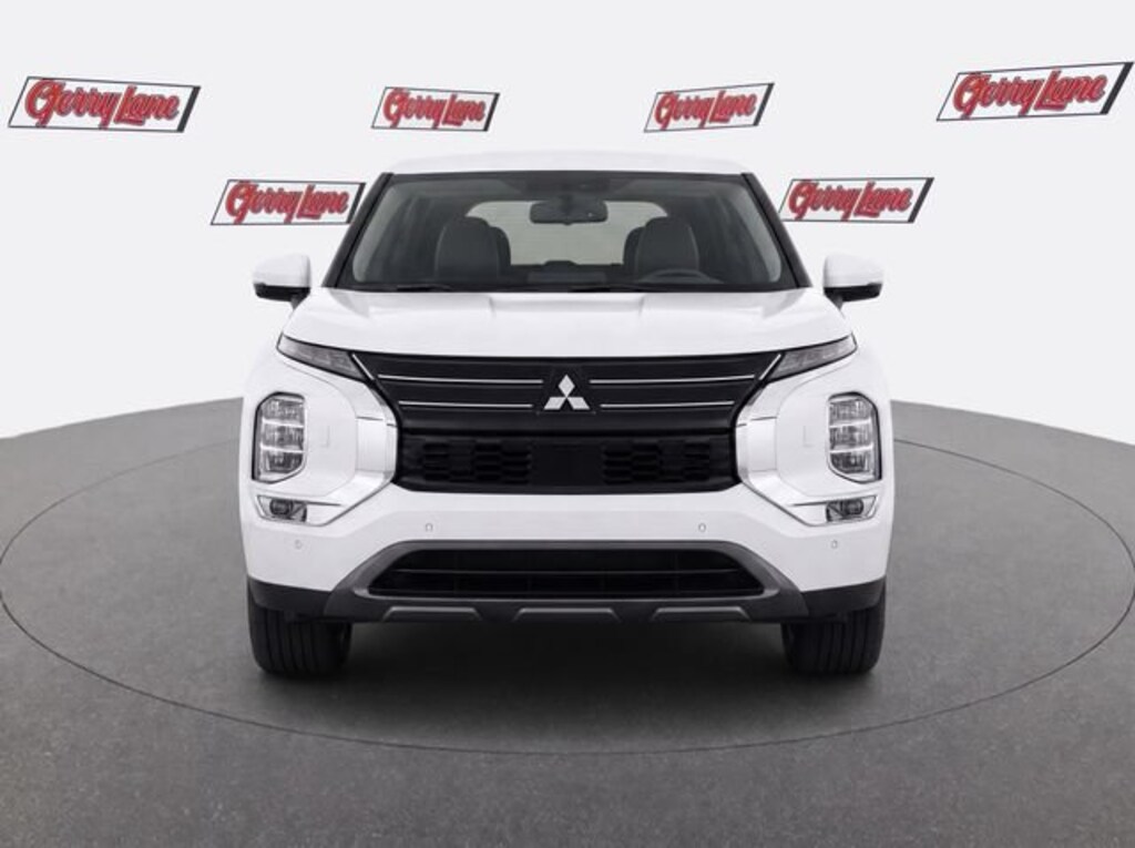 Used 2025 Mitsubishi Outlander SEL SUV
