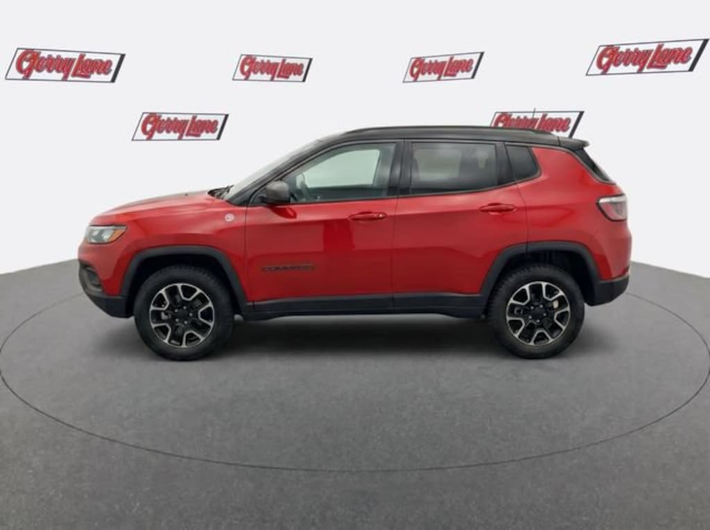 Used 2025 Jeep Compass Trailhawk 4x4 SUV