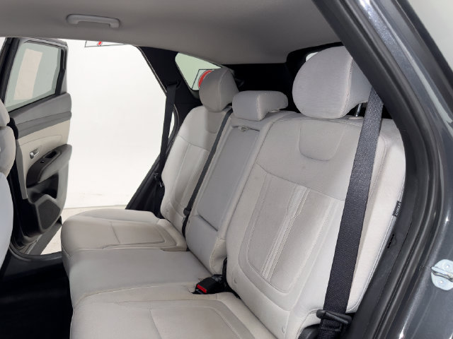 2025 Hyundai Tucson SEL - Photo 16