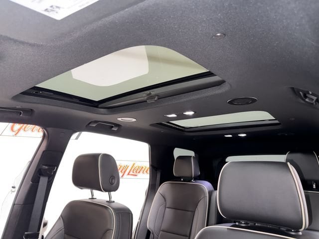 2023 Chevrolet Traverse Premier - Photo 14