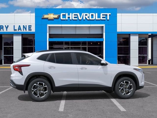 2026 Chevrolet Trax LT - Photo 5