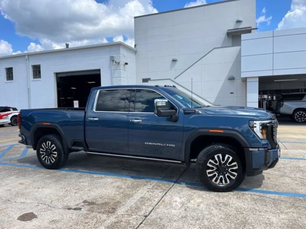 Used 2026 GMC Sierra 2500 HD Denali Ultimate Truck Crew Cab