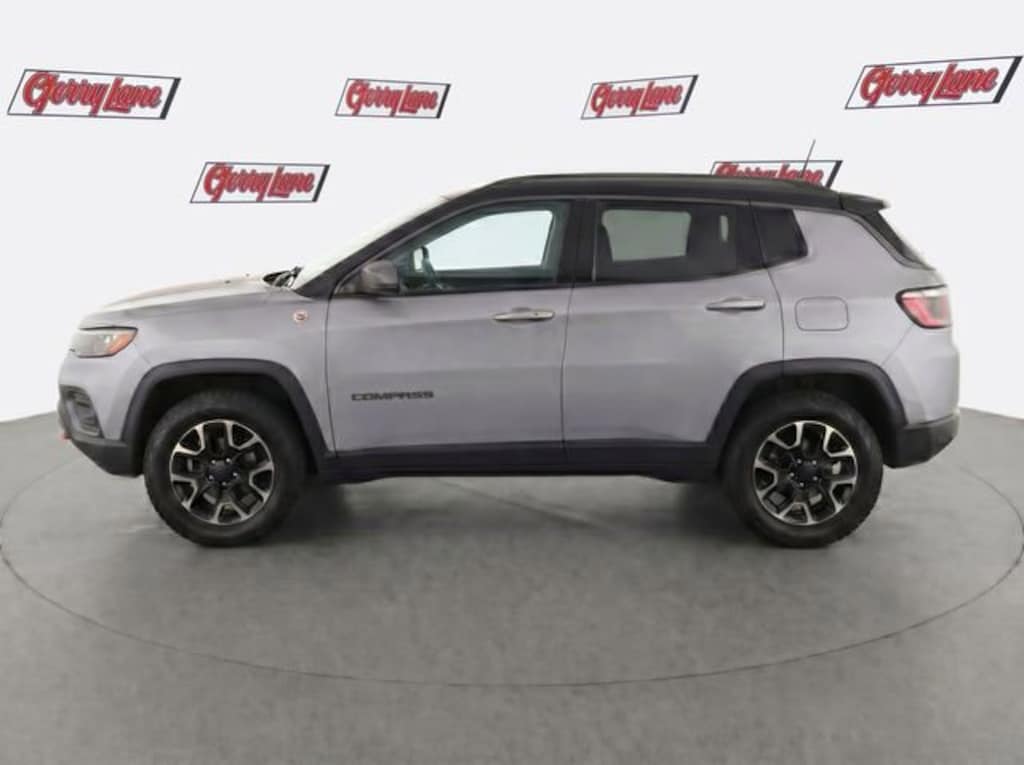 Used 2025 Jeep Compass Trailhawk 4x4 SUV