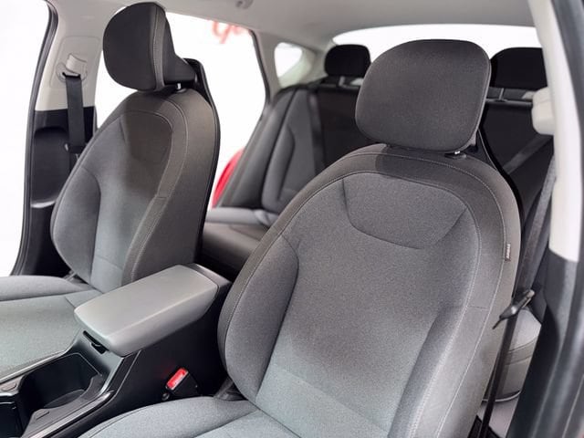2025 Kia K4 LXS - Photo 11