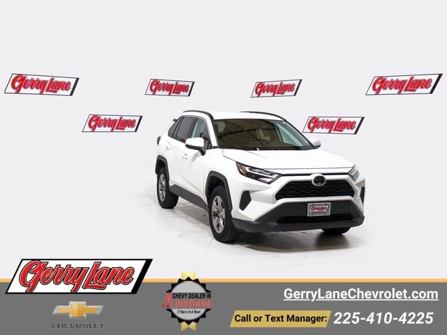 2023 Toyota RAV4 XLE's photo