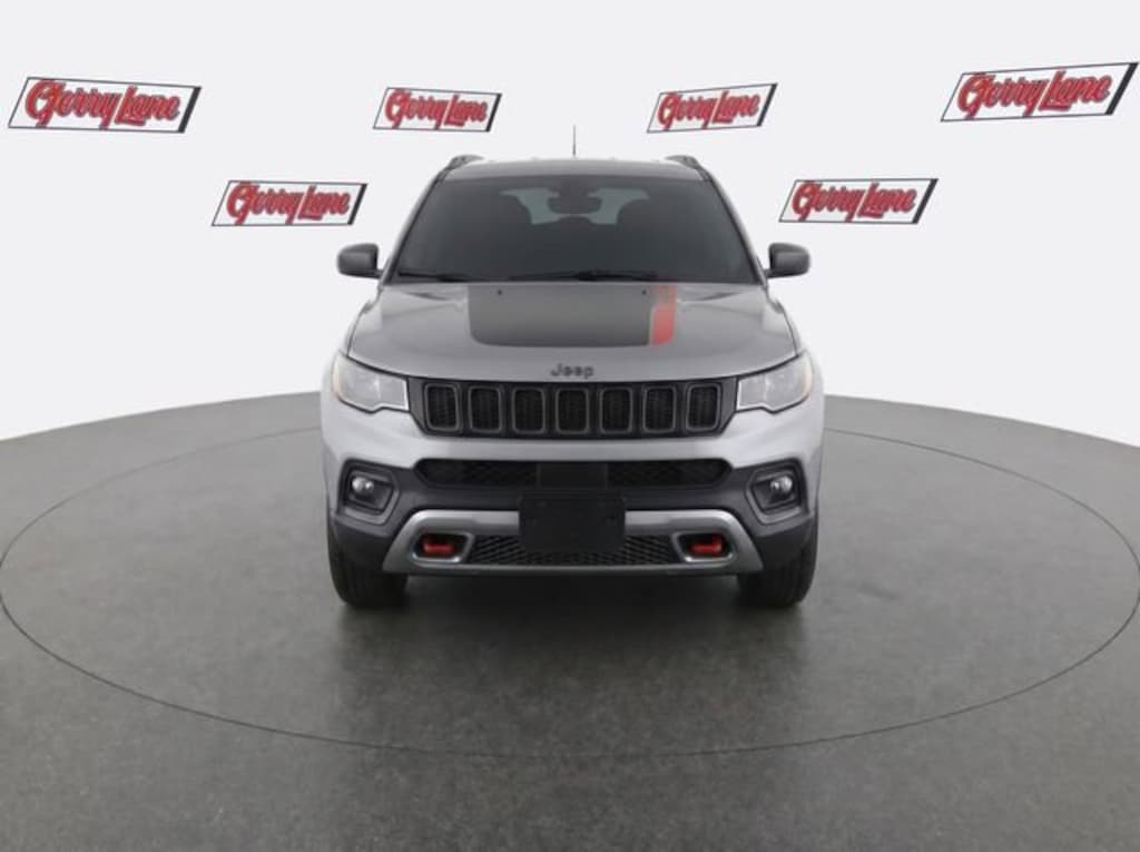 Used 2025 Jeep Compass Trailhawk 4x4 SUV