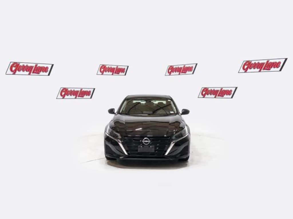 Used 2025 Nissan Altima SV FWD Sedan