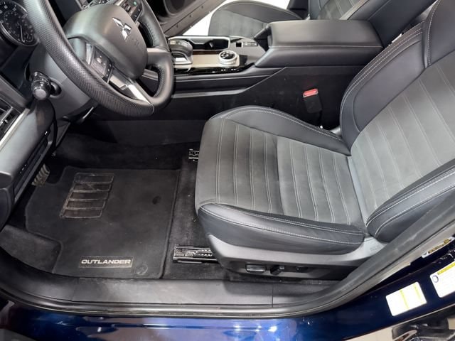 2025 Mitsubishi Outlander SE - Photo 12