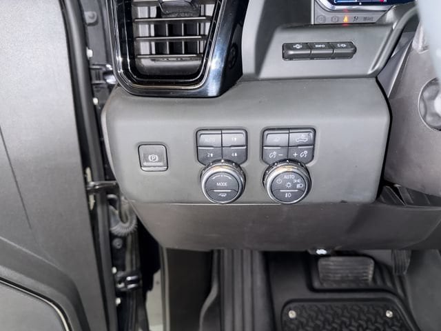 2024 GMC Sierra 1500 AT4 - Photo 8