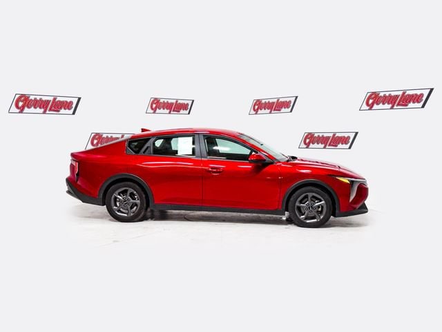 2025 Kia K4 LXS - Photo 3