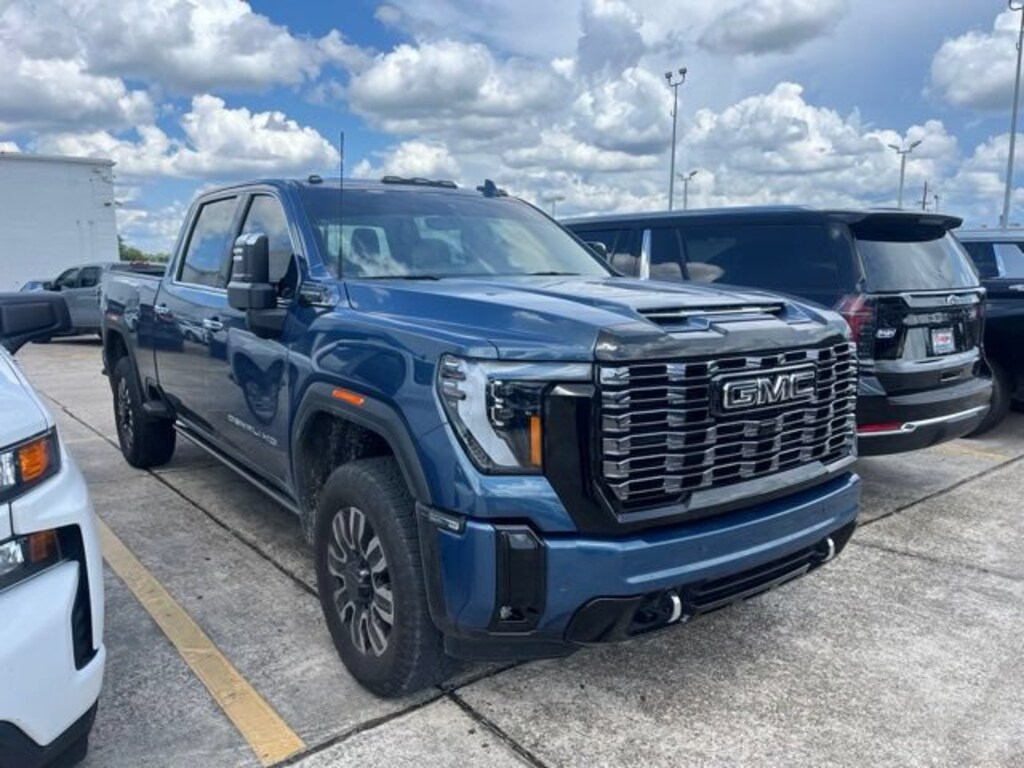 Used 2026 GMC Sierra 2500 HD Denali Ultimate Truck Crew Cab