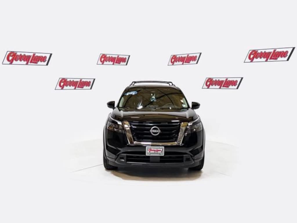 Used 2024 Nissan Pathfinder SV FWD SUV