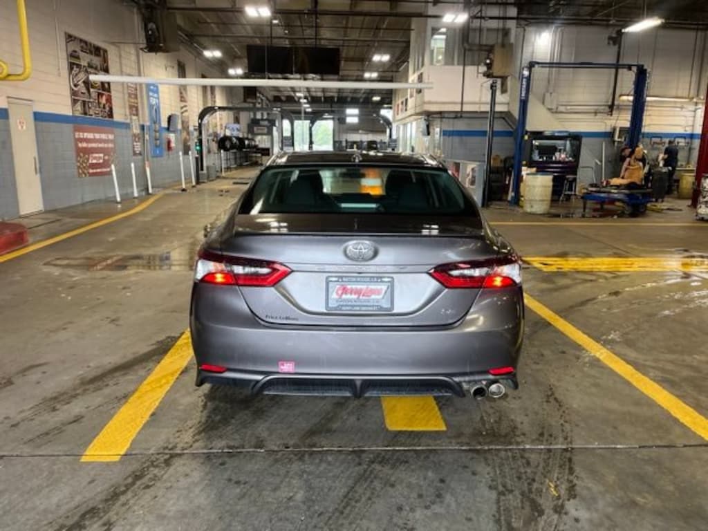 Used 2023 Toyota Camry SE Sedan