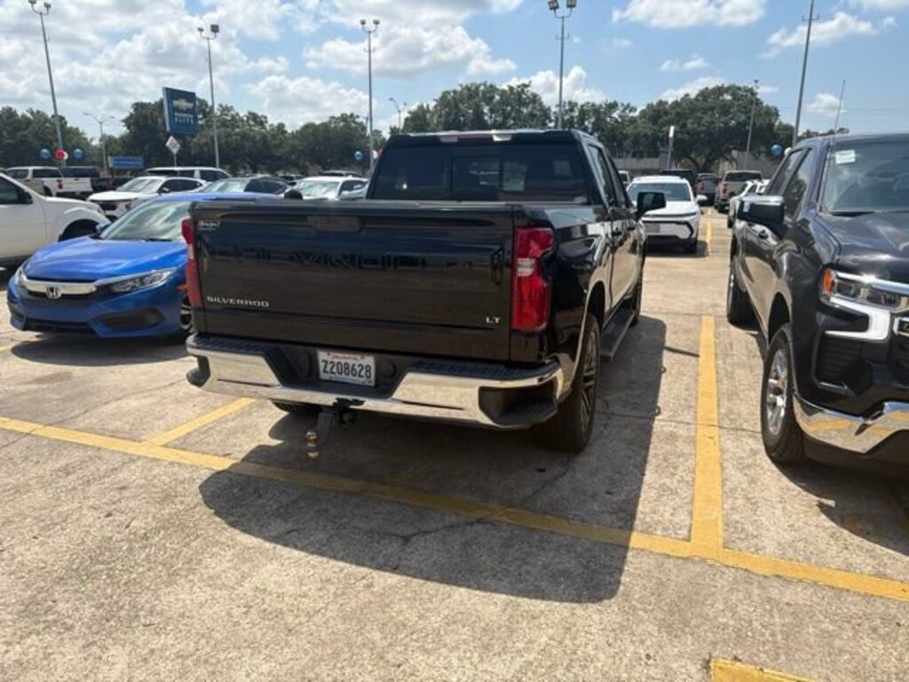 Used 2021 Chevrolet Silverado 1500 LT w/1LT Truck Crew Cab