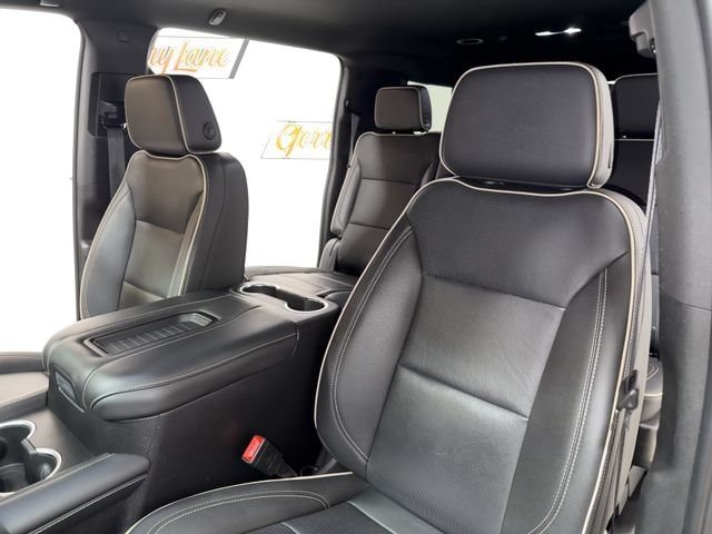 2024 Chevrolet Suburban Premier - Photo 14