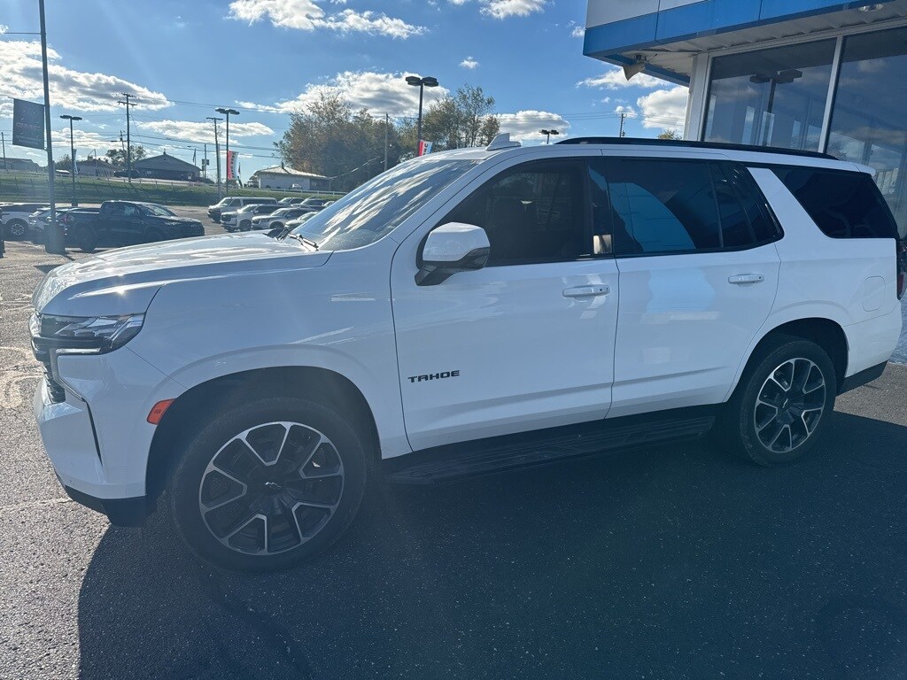 2024 Chevrolet Tahoe RST photo 3