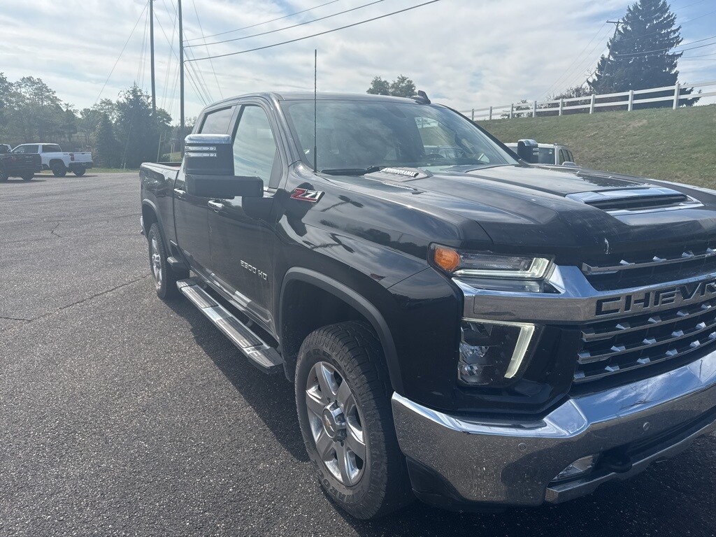 2022 Chevrolet Silverado 2500HD LTZ photo 3