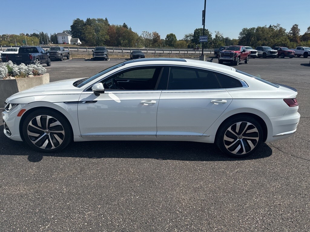 2022 Volkswagen Arteon SEL R-Line photo 2