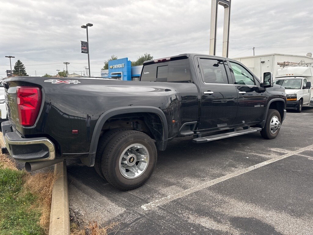 2022 Chevrolet Silverado 3500HD LTZ photo 4
