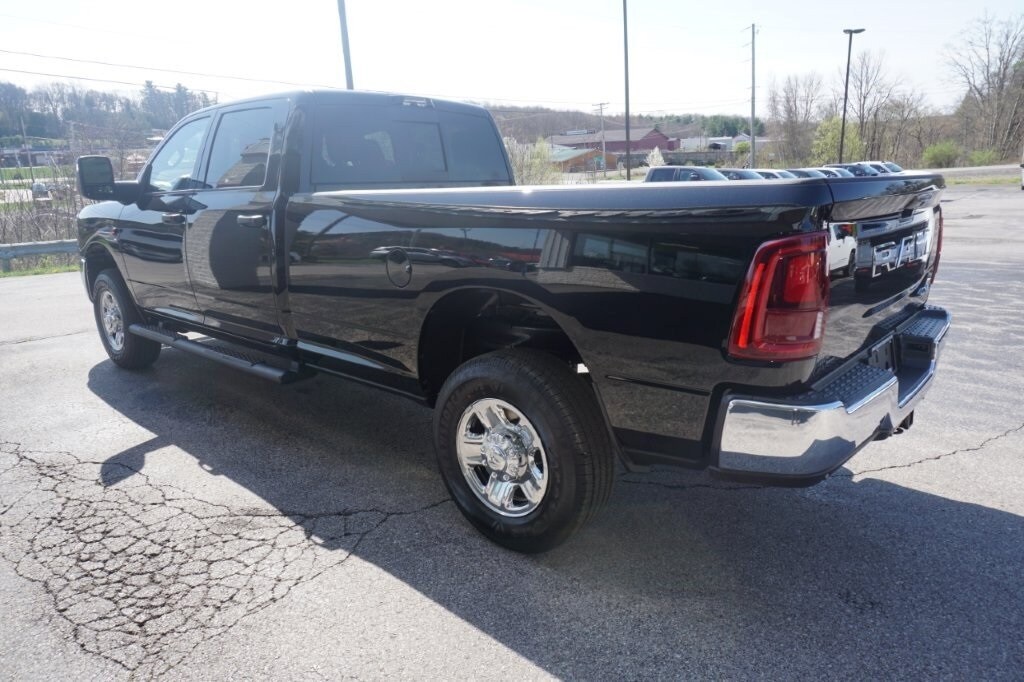 2025 Ram 2500 Tradesman photo 4