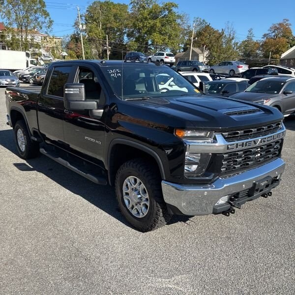 2020 Chevrolet Silverado 2500HD LT photo 3