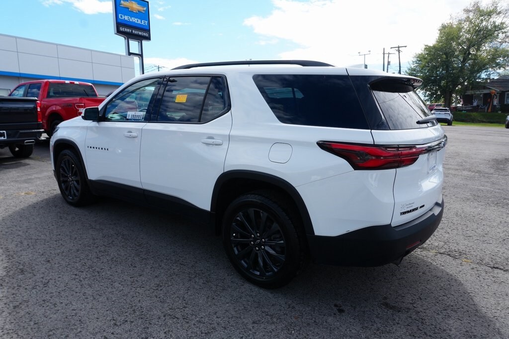 2022 Chevrolet Traverse RS photo 3