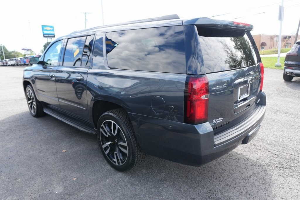 2020 Chevrolet Suburban Premier photo 3