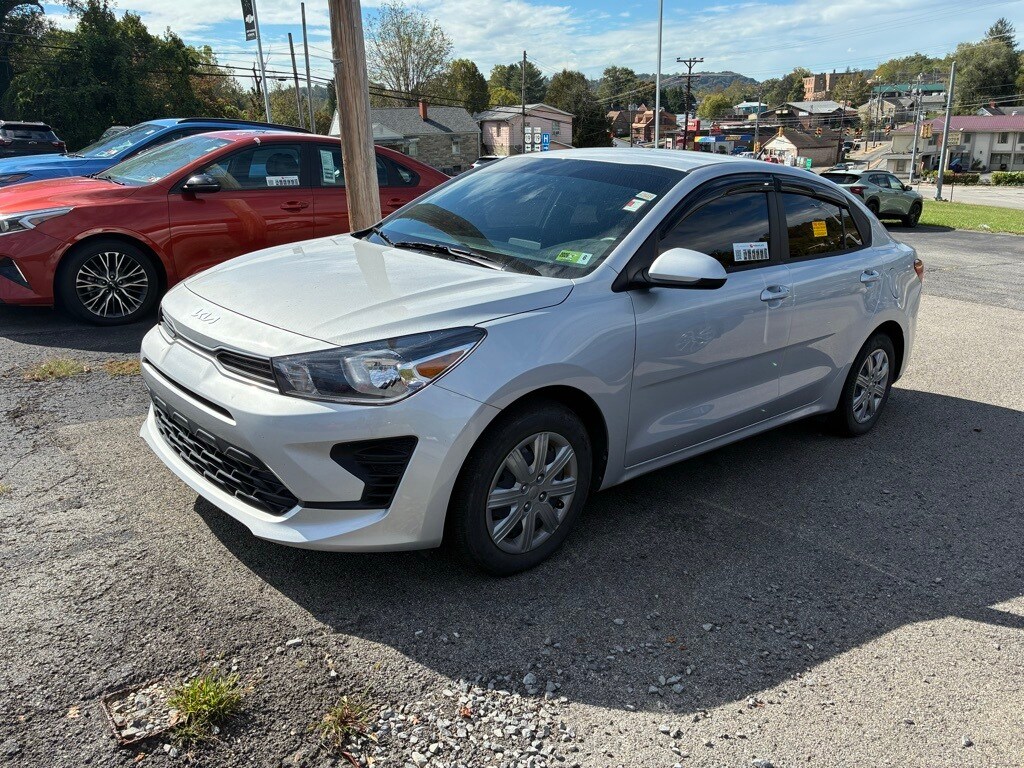 2023 Kia Rio LX photo 2