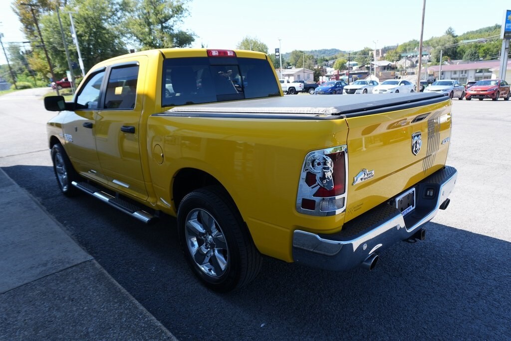 2016 Ram 1500 SLT photo 4