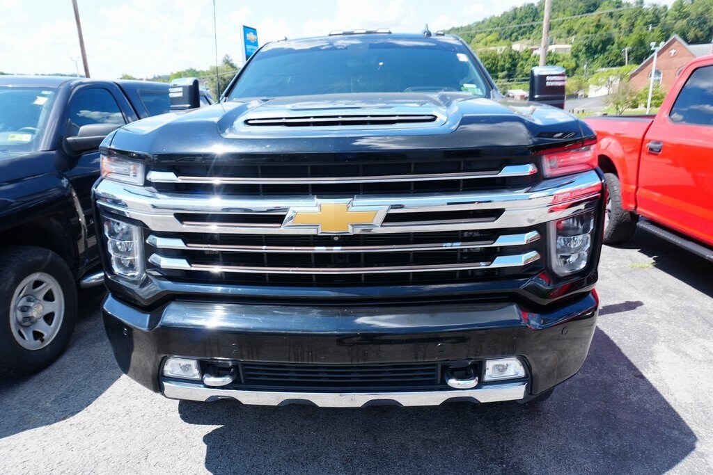2020 Chevrolet Silverado 3500HD High Country photo 2